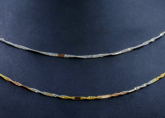Cadena tipo torzal con plaquitas 14k